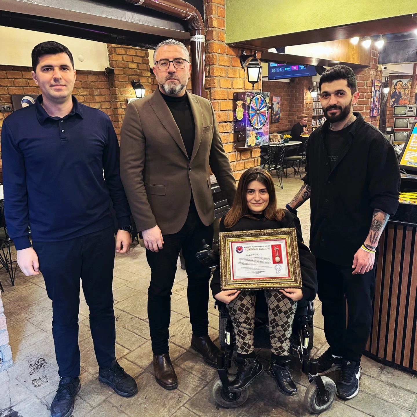 hookah-90lar-kafeye-tesekkur-ziyareti-1323